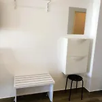 Mamaia's Minimalist Loft * Mamaia