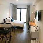 Apartment Mamaia's Minimalist Loft Mamaia